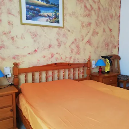 Naranjos Solo Familias Apartment